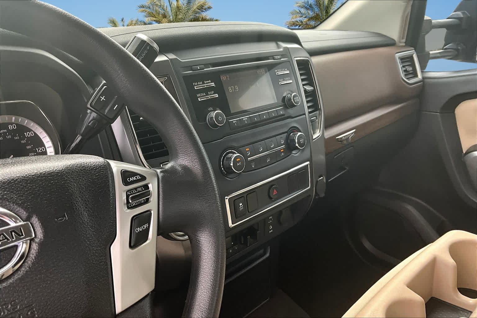 Thumbnail: 2017 Nissan Titan - 11