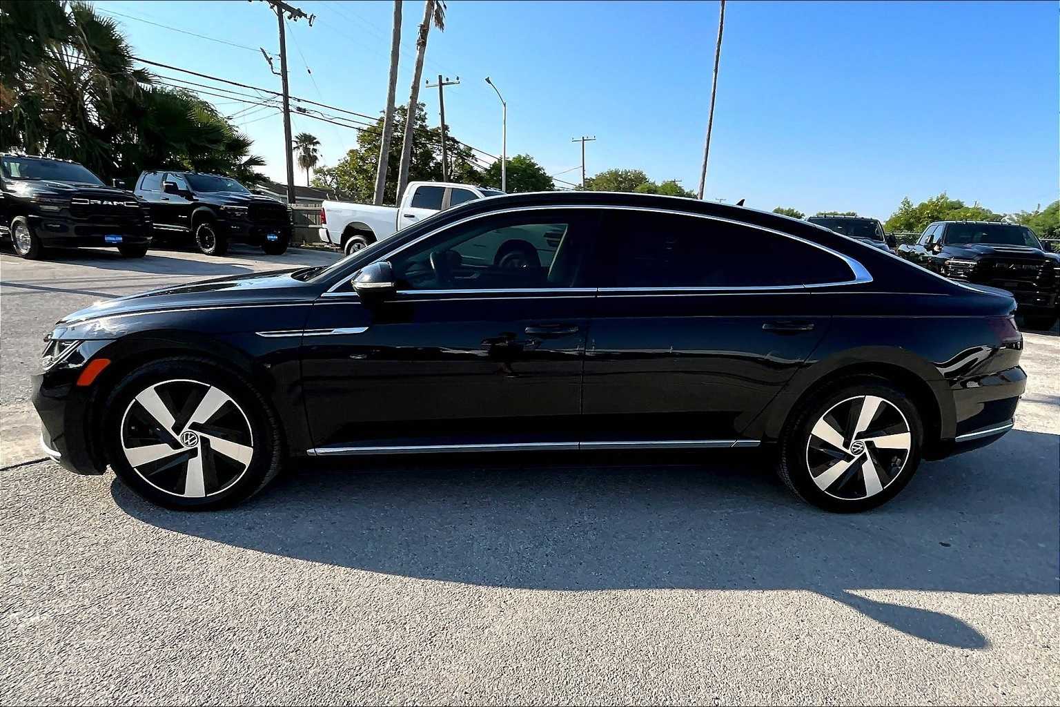 2021 Volkswagen Arteon SE photo 3