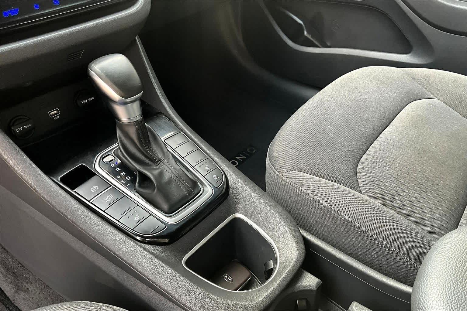 Thumbnail: 2020 Hyundai Ioniq - 15