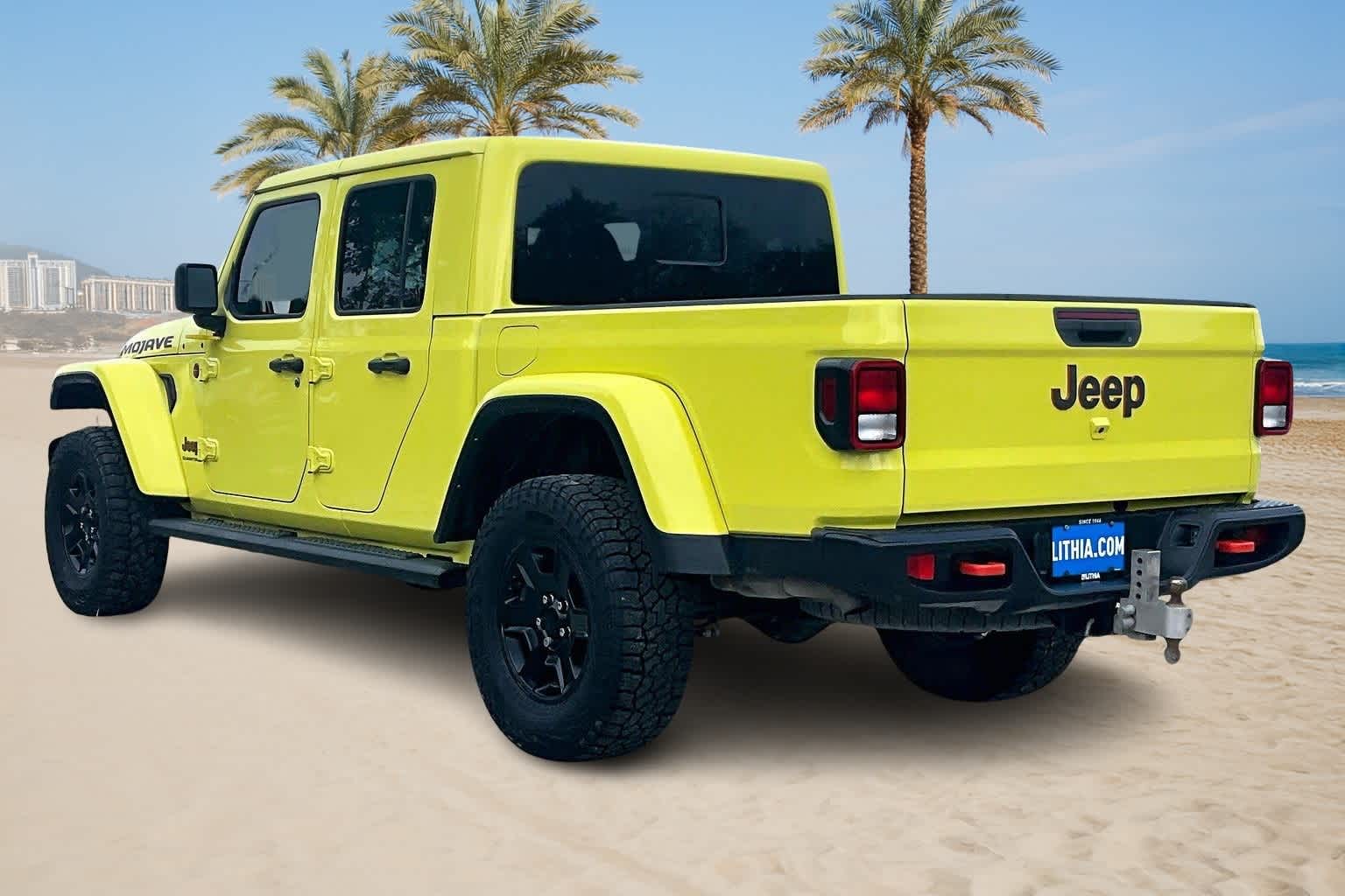 Thumbnail: 2023 Jeep Gladiator - 4
