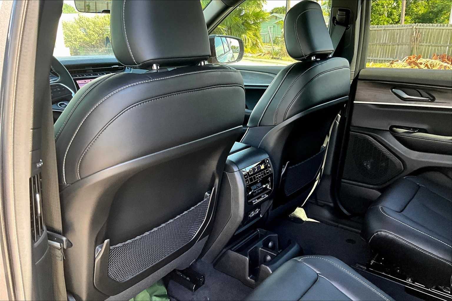 Thumbnail: 2025 Jeep Grand Cherokee - 12