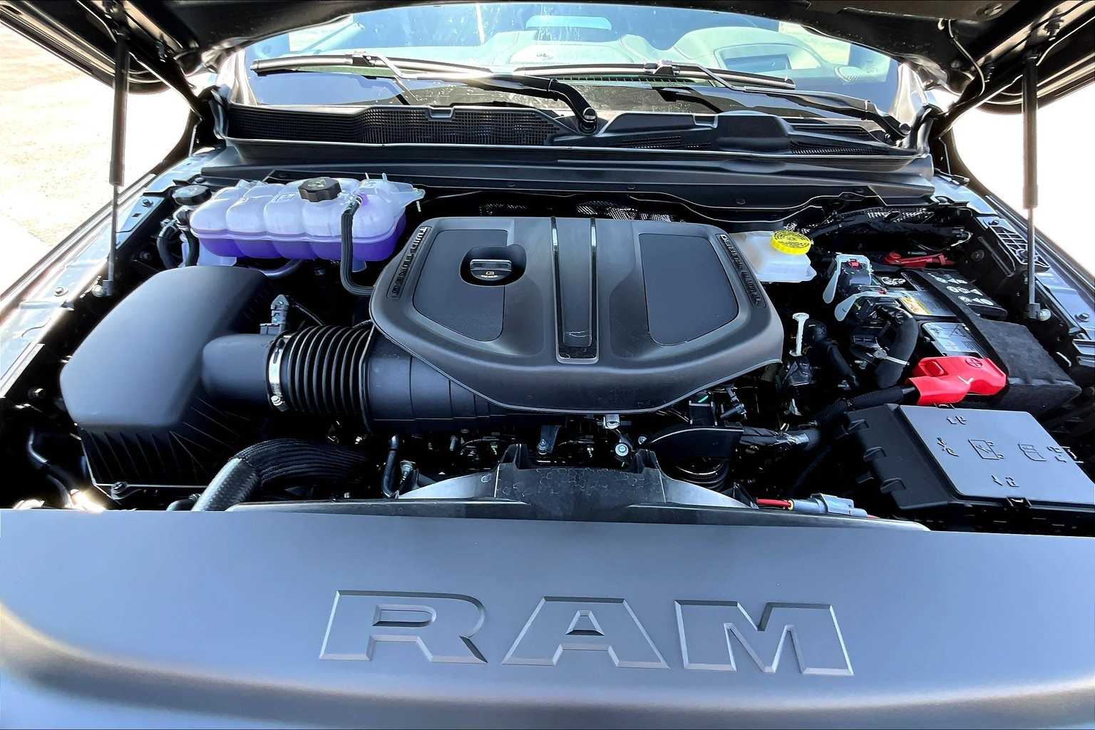 Thumbnail: 2026 RAM 1500 - 9