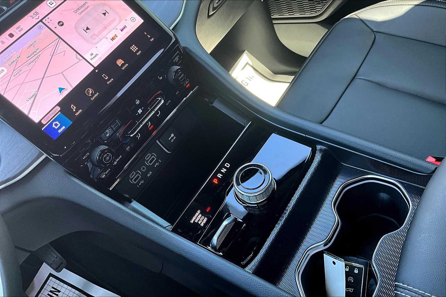 Thumbnail: 2025 Jeep Grand Cherokee - 17