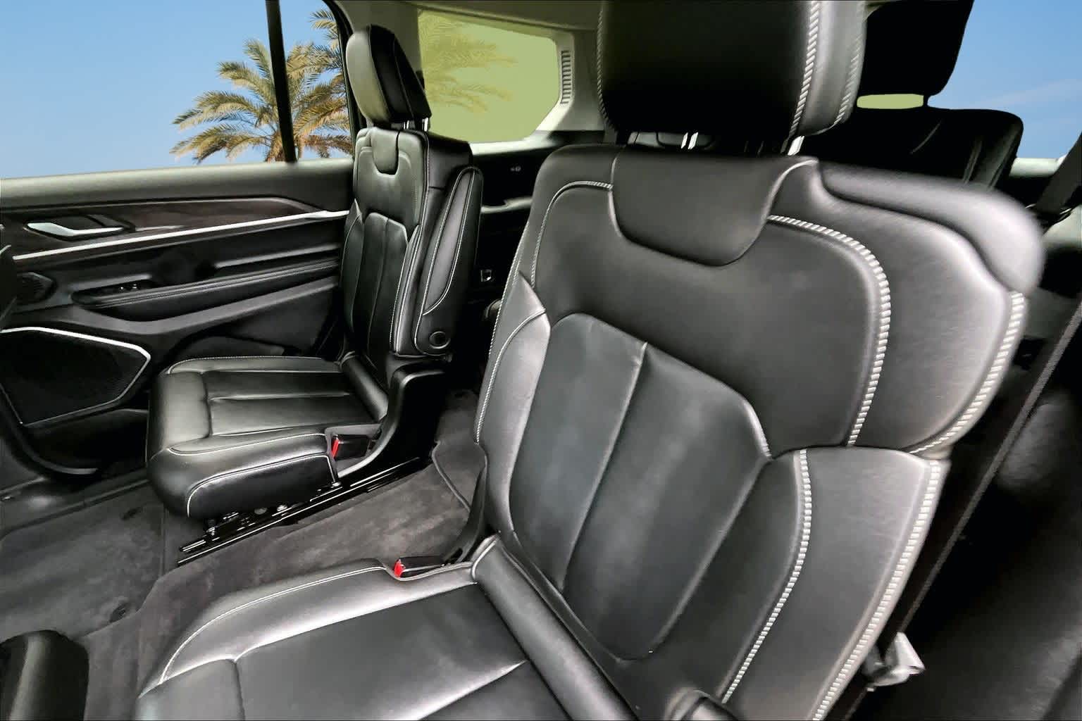 Thumbnail: 2021 Jeep Grand Cherokee L - 12