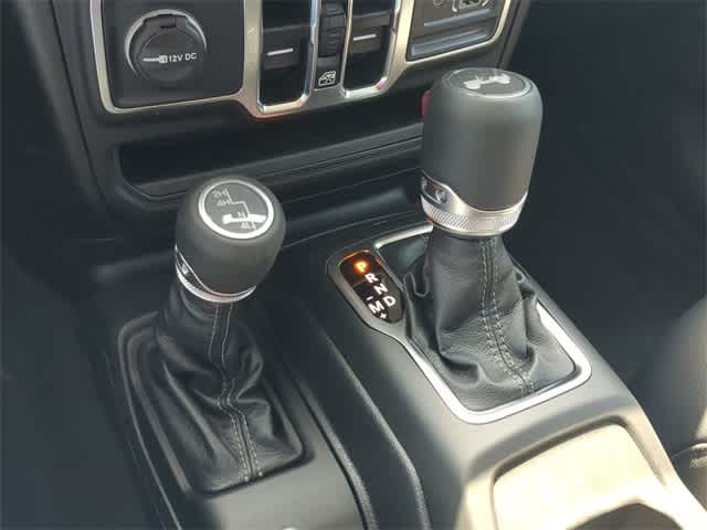 Thumbnail: 2025 Jeep Wrangler - 32