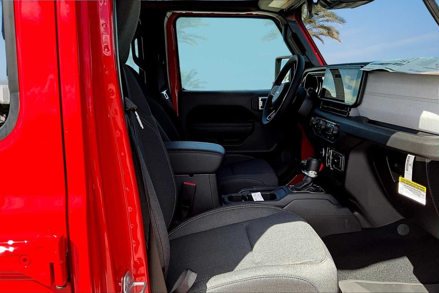 Thumbnail: 2025 Jeep Gladiator - 13