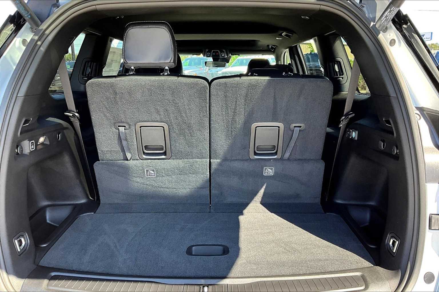 Thumbnail: 2025 Jeep Grand Cherokee - 18