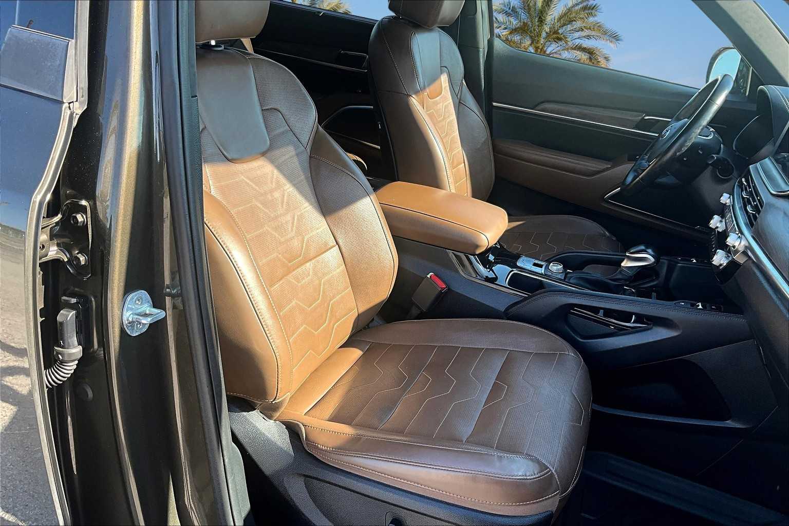 Thumbnail: 2021 Kia Telluride - 14