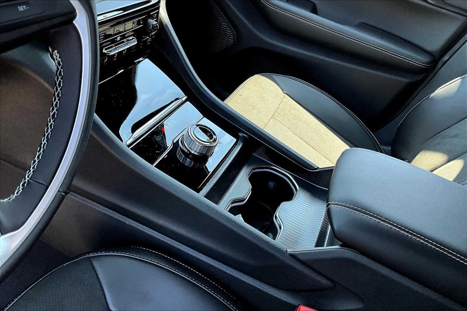 Thumbnail: 2025 Jeep Grand Cherokee - 16