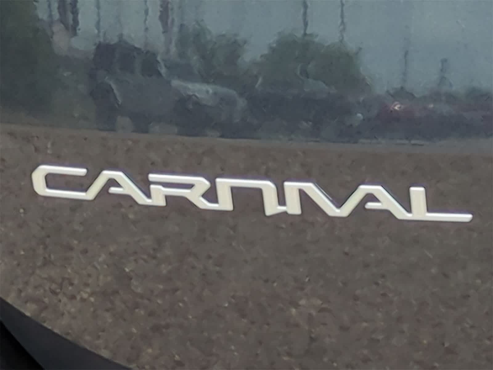 Thumbnail: 2023 Kia Carnival - 12
