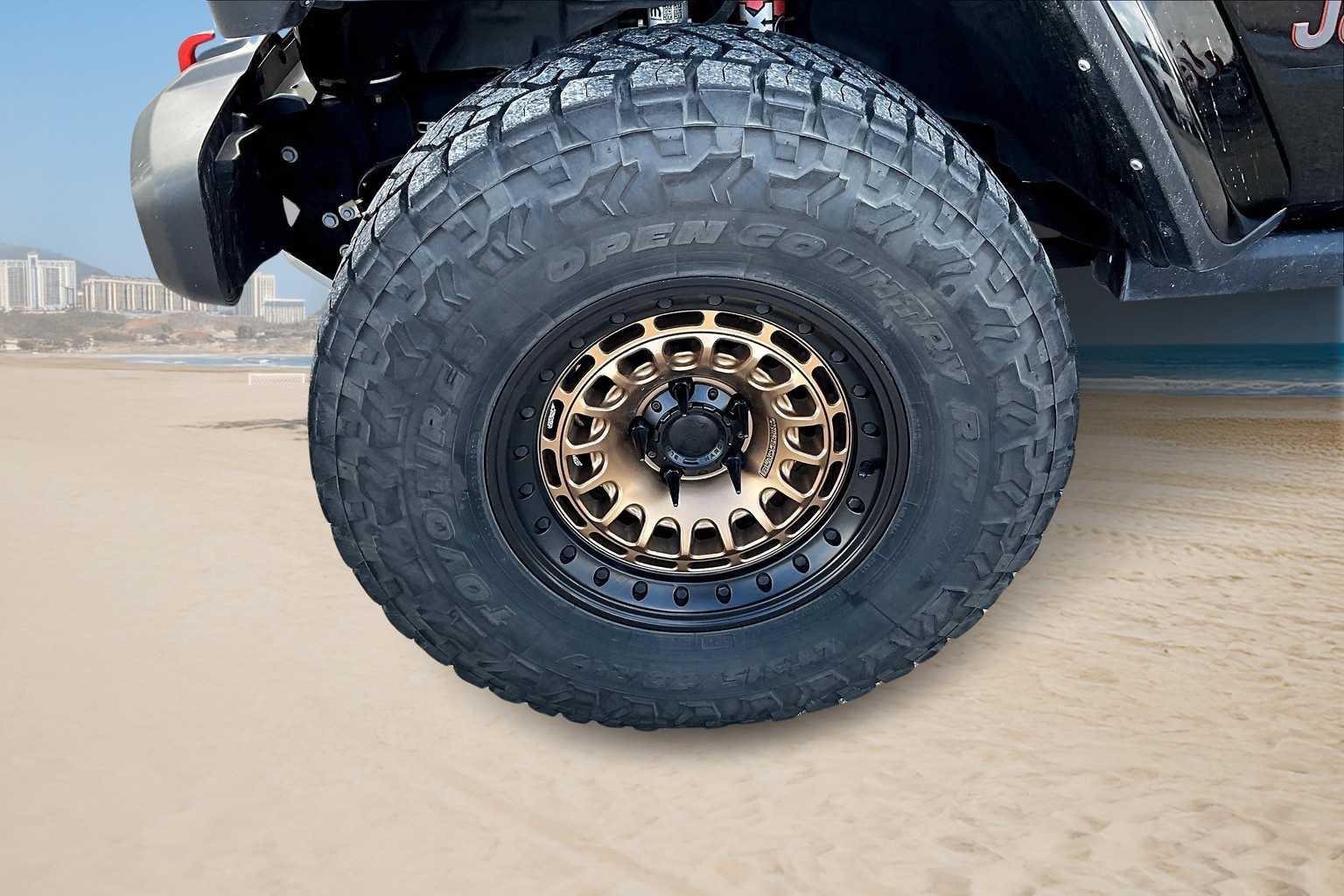 Thumbnail: 2023 Jeep Gladiator - 7