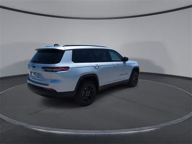Thumbnail: 2025 Jeep Grand Cherokee - 8