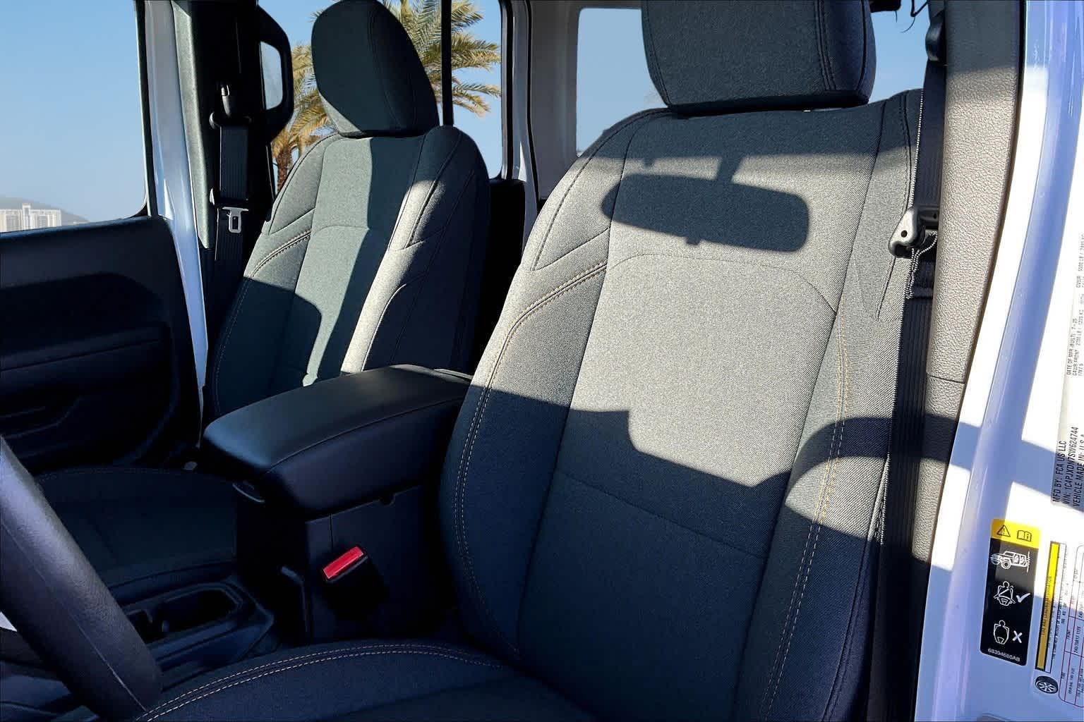 Thumbnail: 2018 Jeep Wrangler - 11