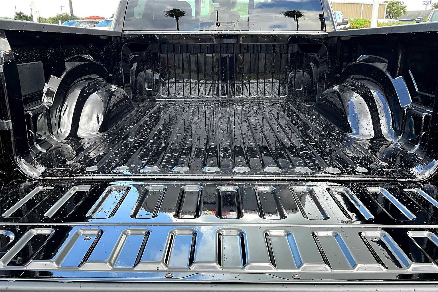 Thumbnail: 2025 RAM 1500 - 19