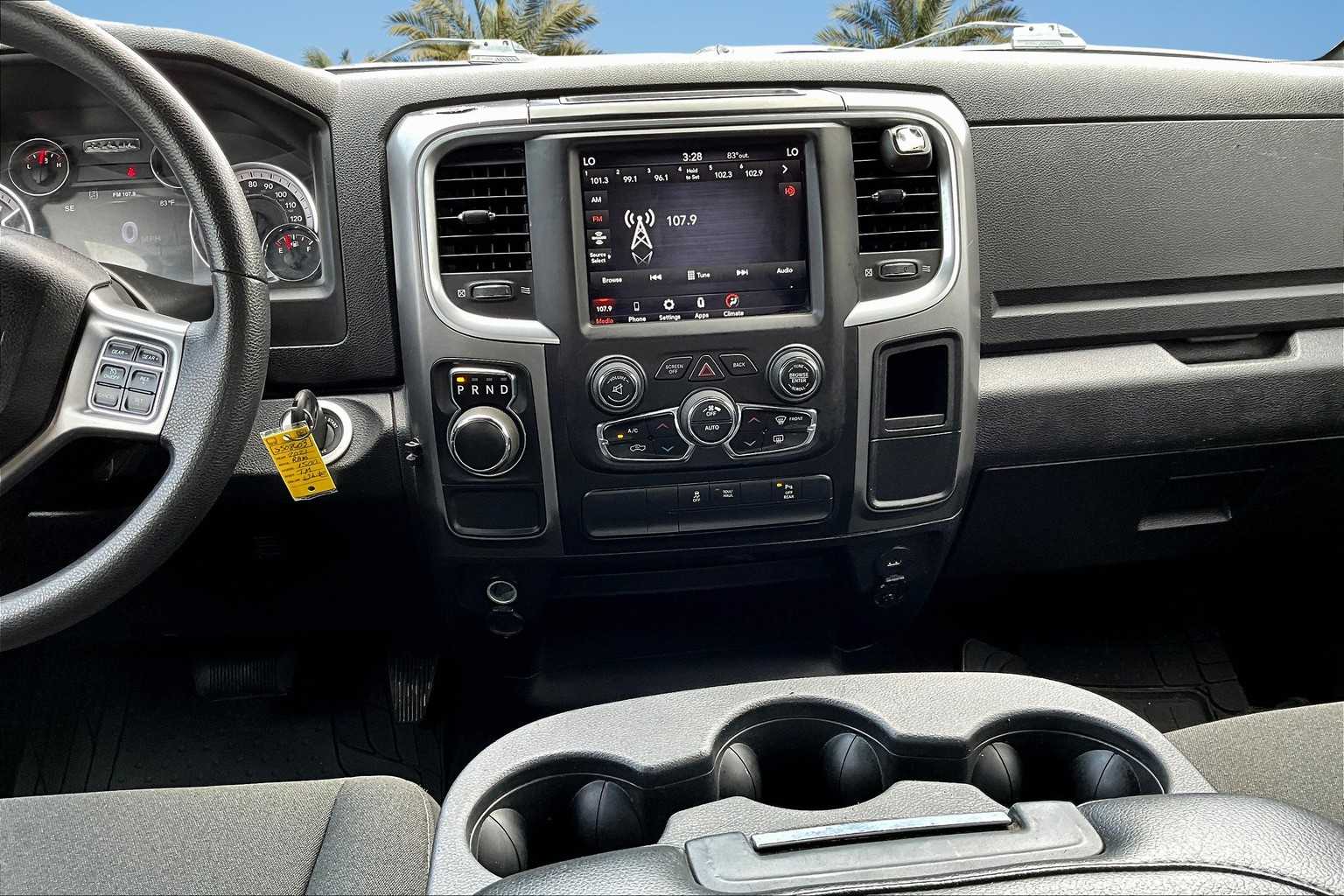 Thumbnail: 2021 RAM 1500 Classic - 12