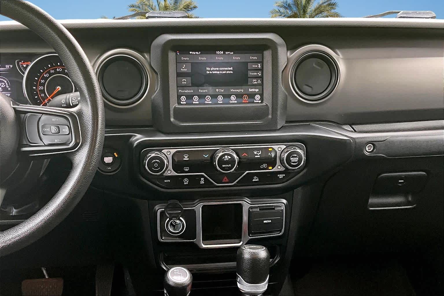 Thumbnail: 2023 Jeep Gladiator - 15