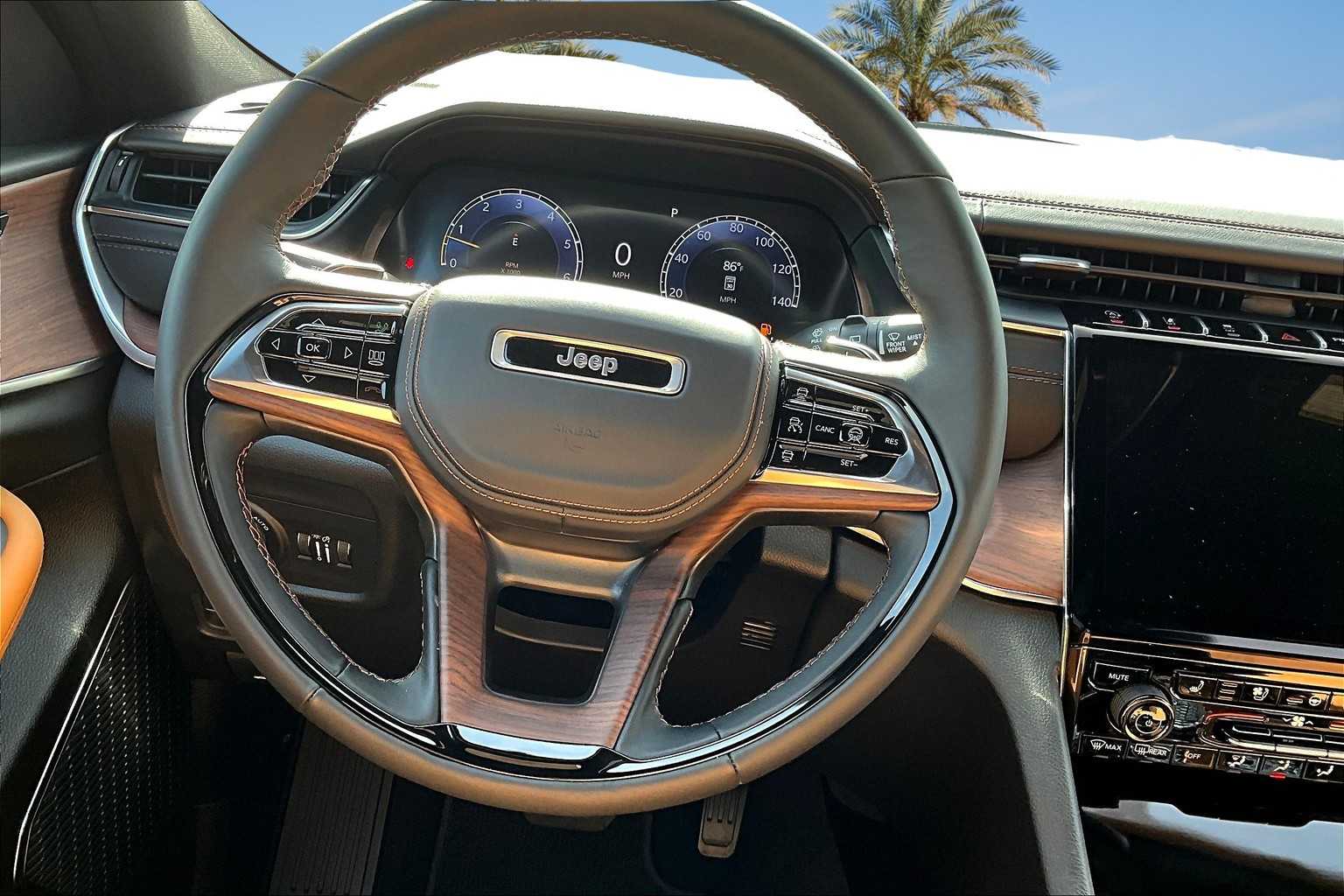 Thumbnail: 2025 Jeep Grand Cherokee - 15