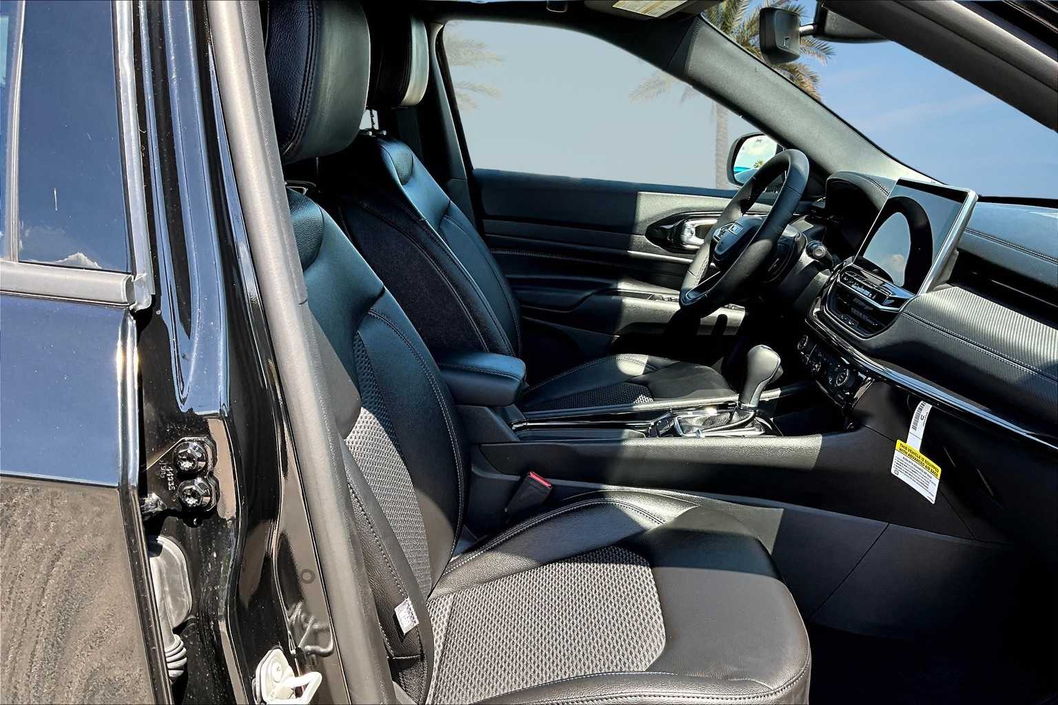 Thumbnail: 2026 Jeep Compass - 13