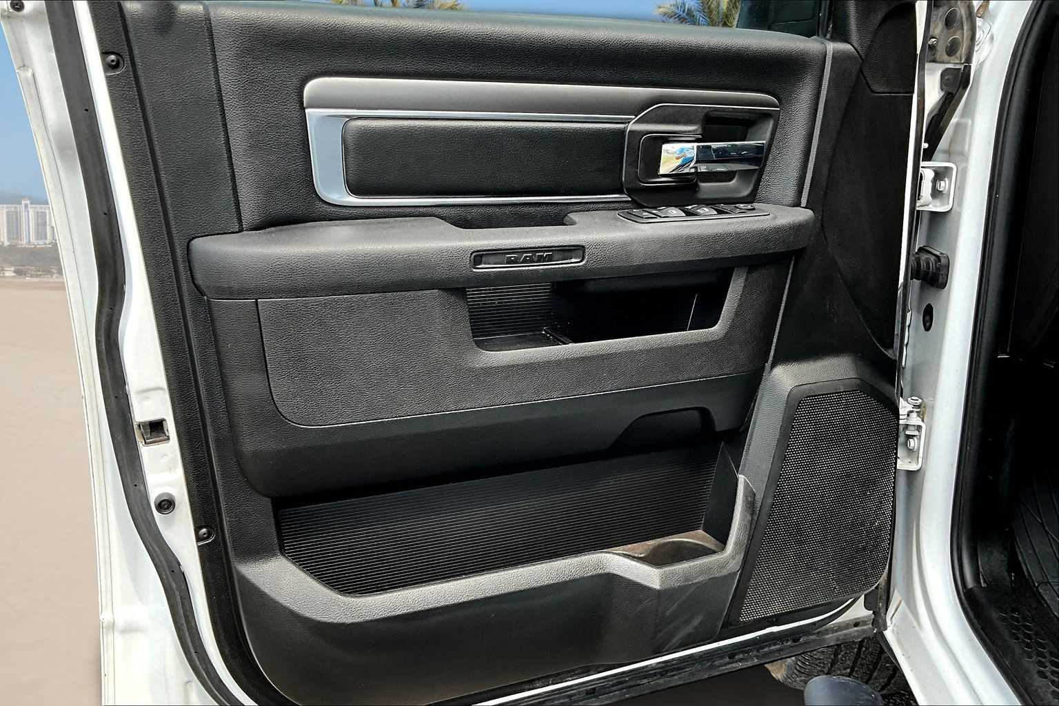 Thumbnail: 2021 RAM 1500 Classic - 23