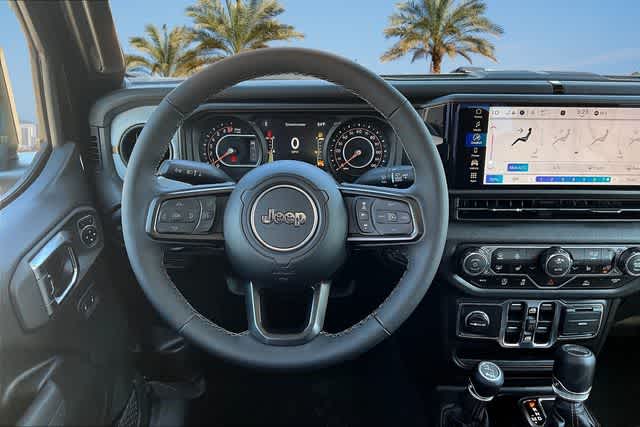 Thumbnail: 2025 Jeep Gladiator - 15