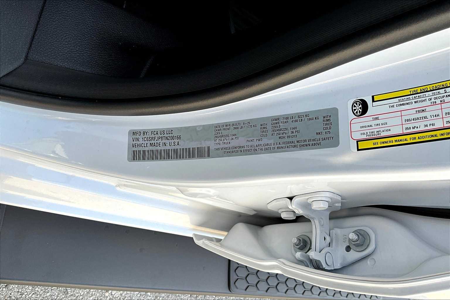 Thumbnail: 2026 RAM 1500 - 18