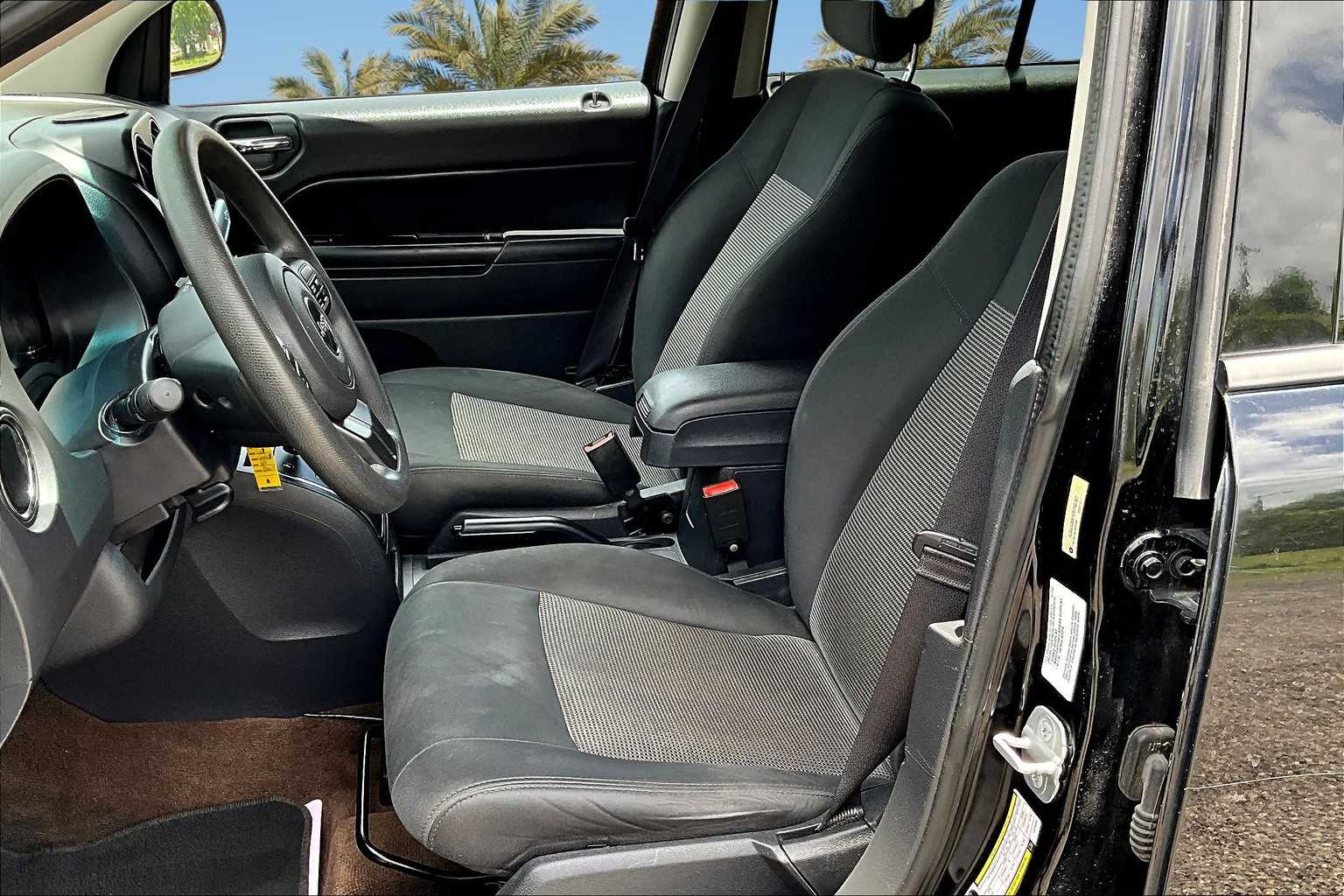 Thumbnail: 2014 Jeep Compass - 10