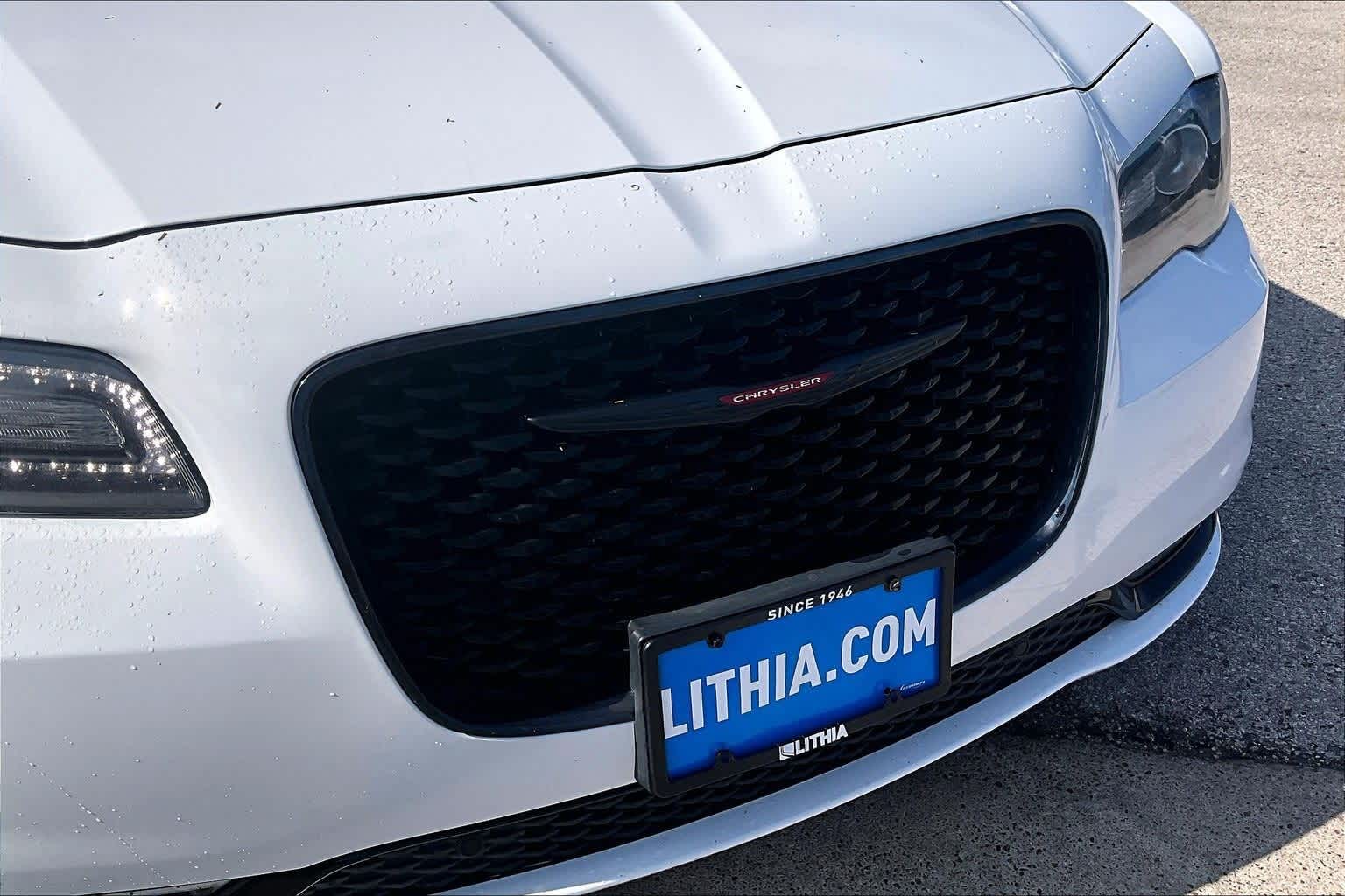 Thumbnail: 2023 Chrysler 300 - 30