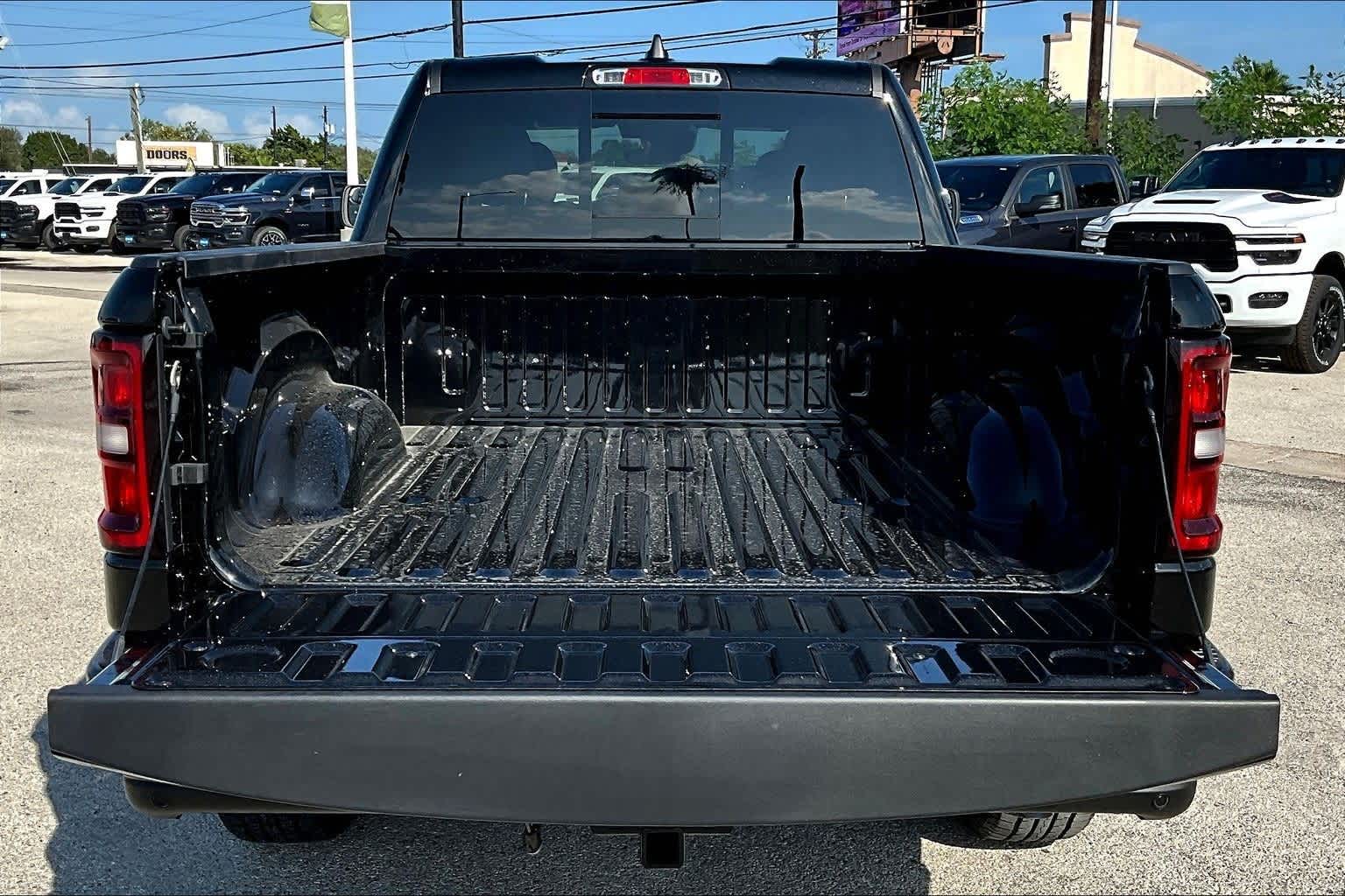 Thumbnail: 2025 RAM 1500 - 19