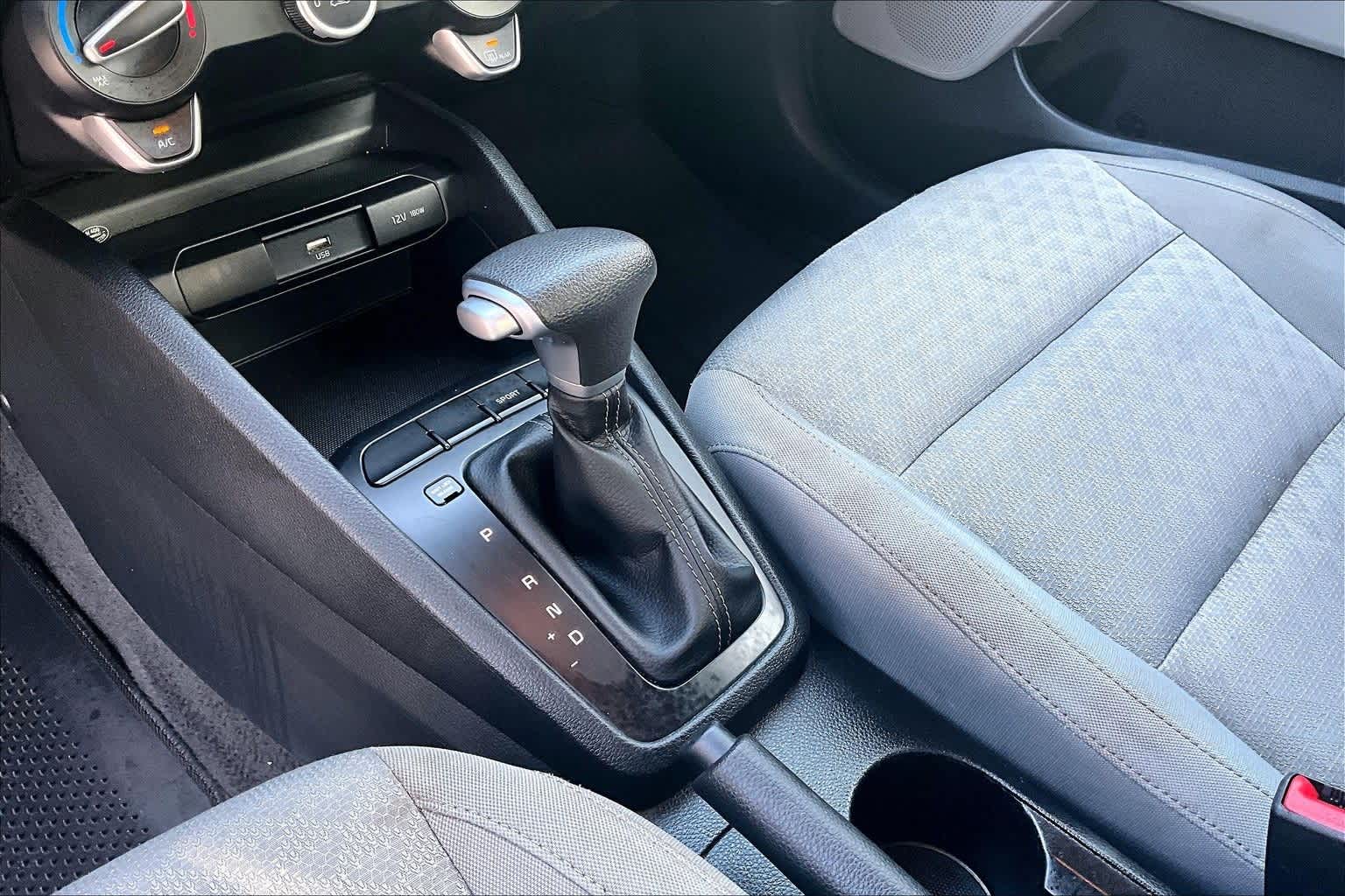 Thumbnail: 2023 Kia Rio - 16