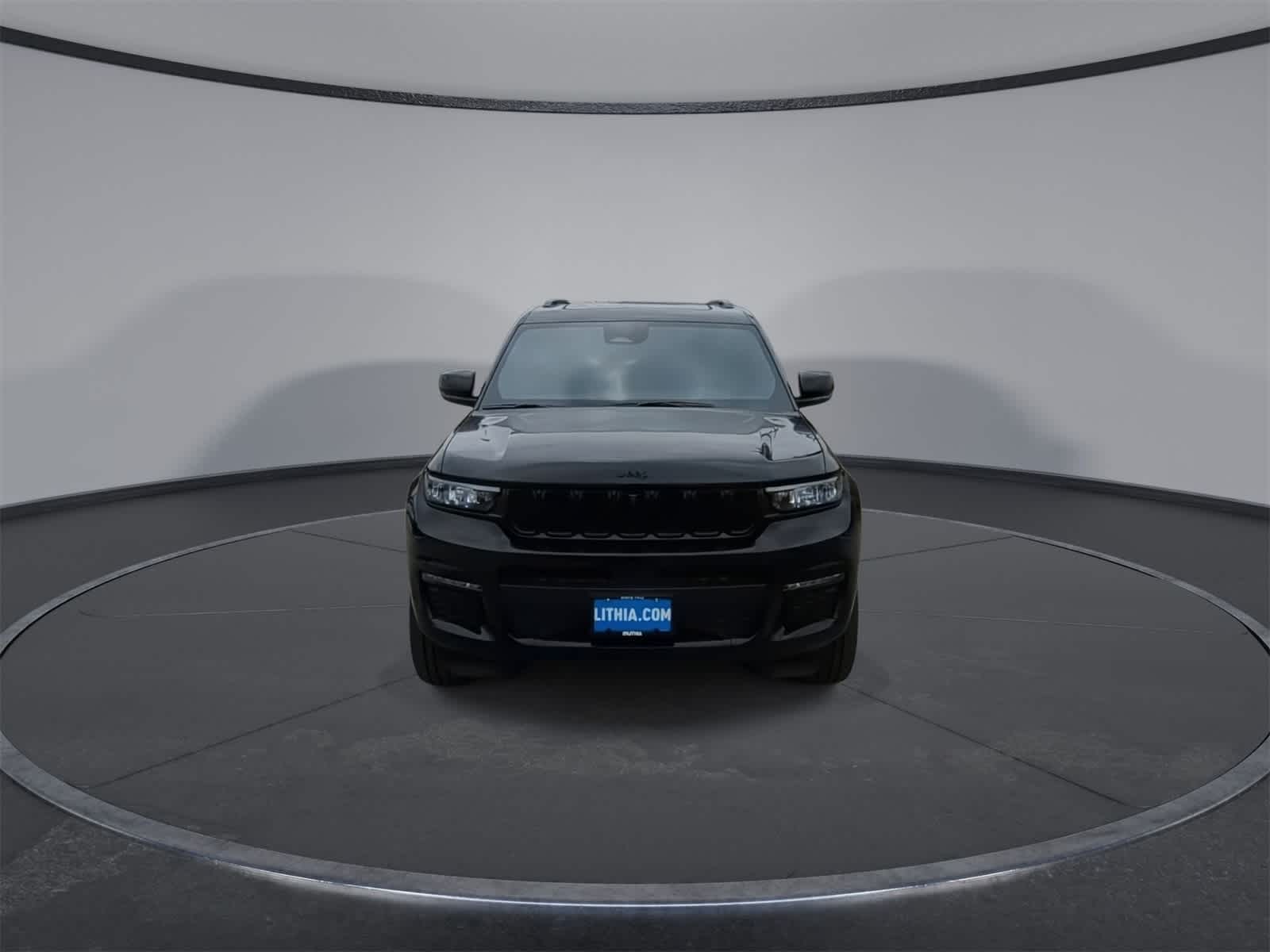 2025 Jeep Grand Cherokee Limited Sport photo 3
