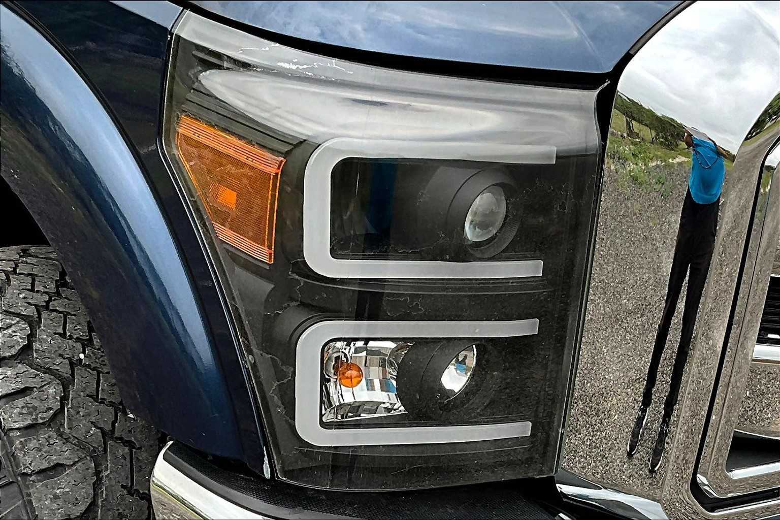 Thumbnail: 2015 Ford F-350 - 26