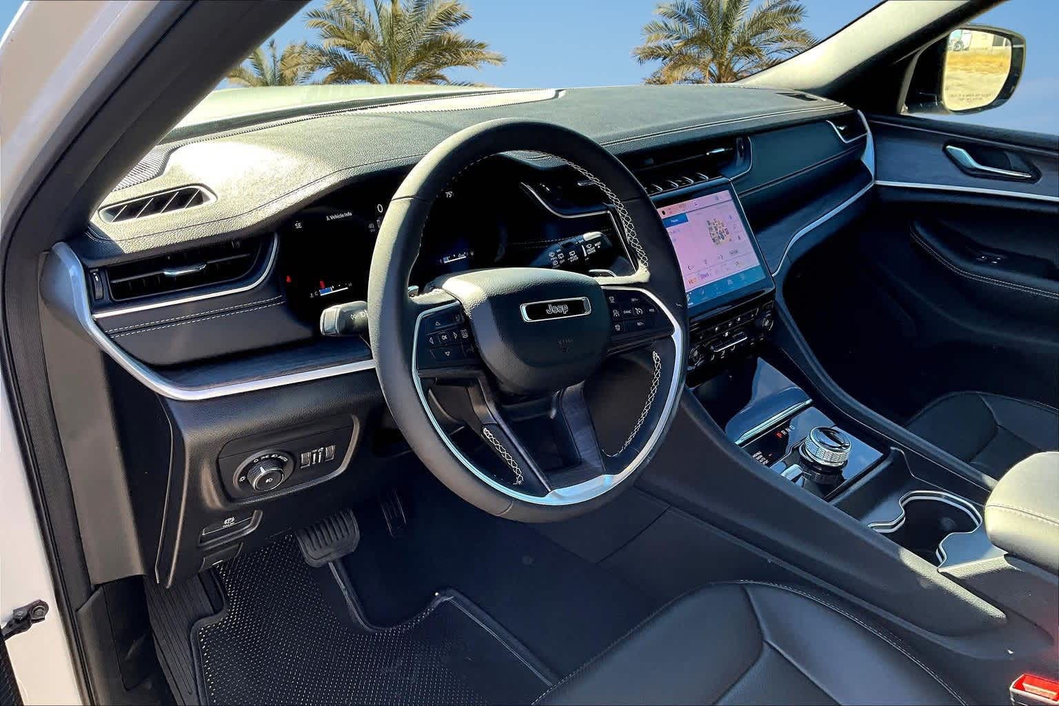 Thumbnail: 2025 Jeep Grand Cherokee - 2