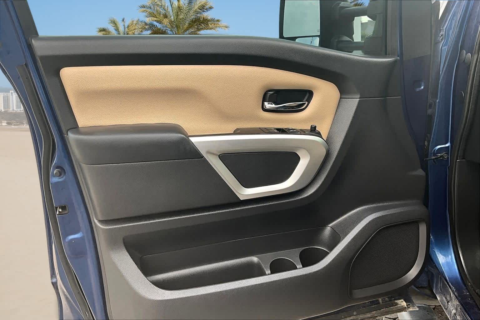 Thumbnail: 2017 Nissan Titan - 20