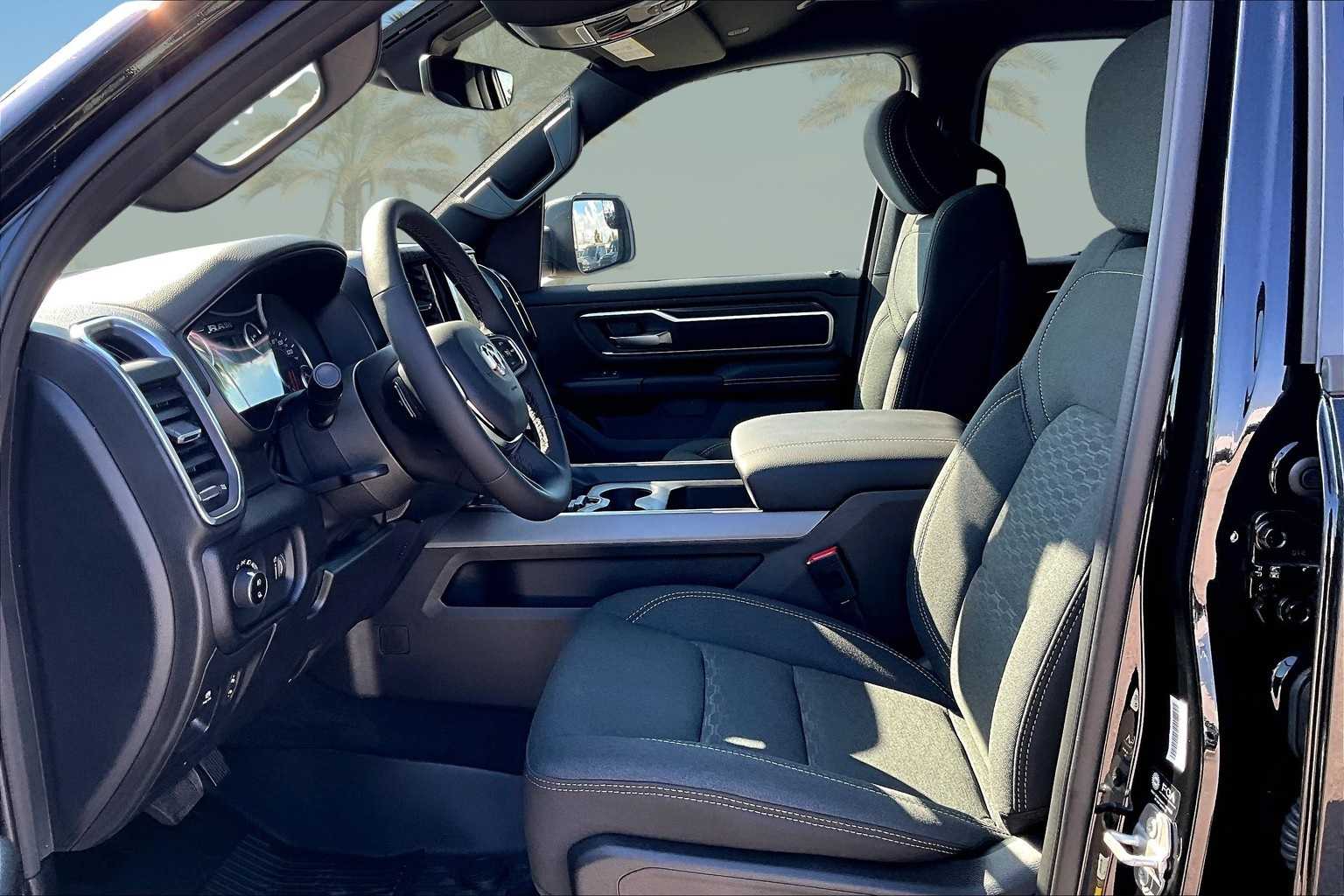 Thumbnail: 2026 RAM 1500 - 10