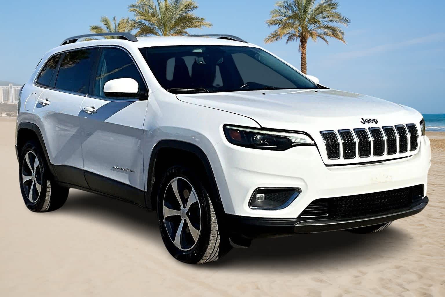 Thumbnail: 2020 Jeep Cherokee - 21
