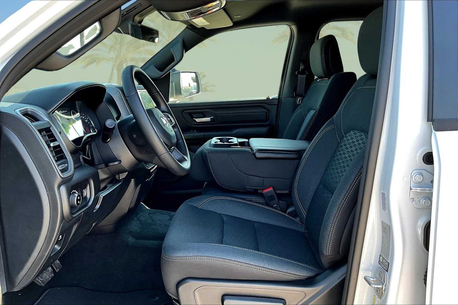 Thumbnail: 2025 RAM 1500 - 10