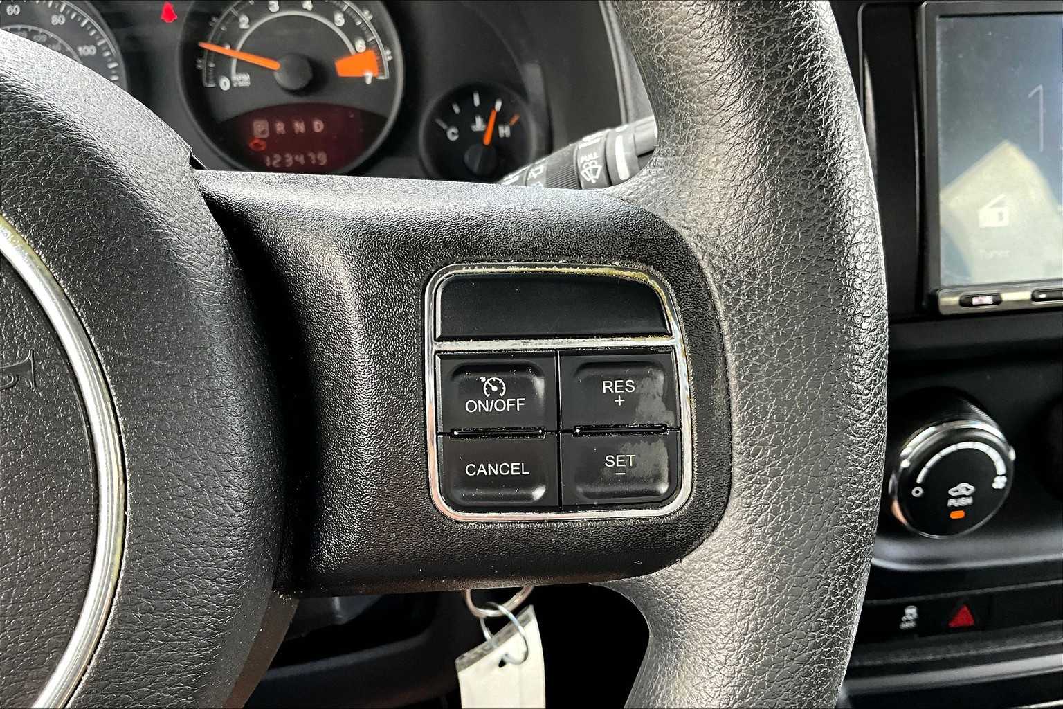 Thumbnail: 2014 Jeep Compass - 25