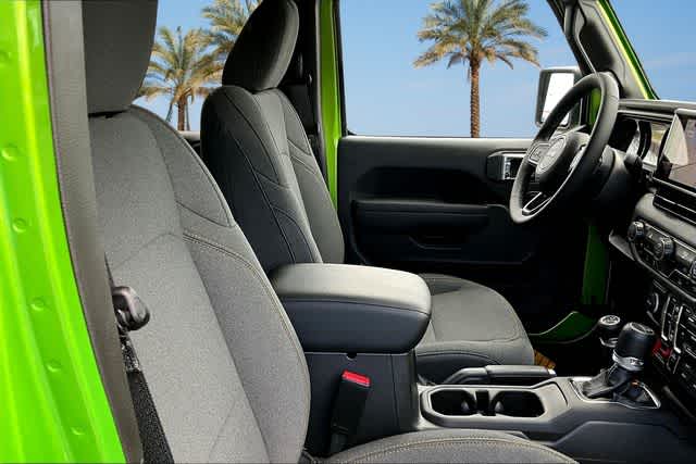 2025 Jeep Gladiator Willys - Photo 9