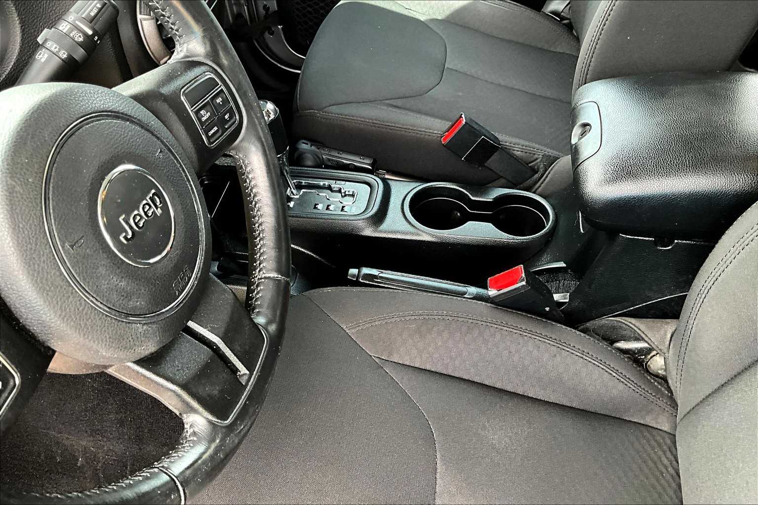 2018 Jeep Wrangler Unlimited Sport 14