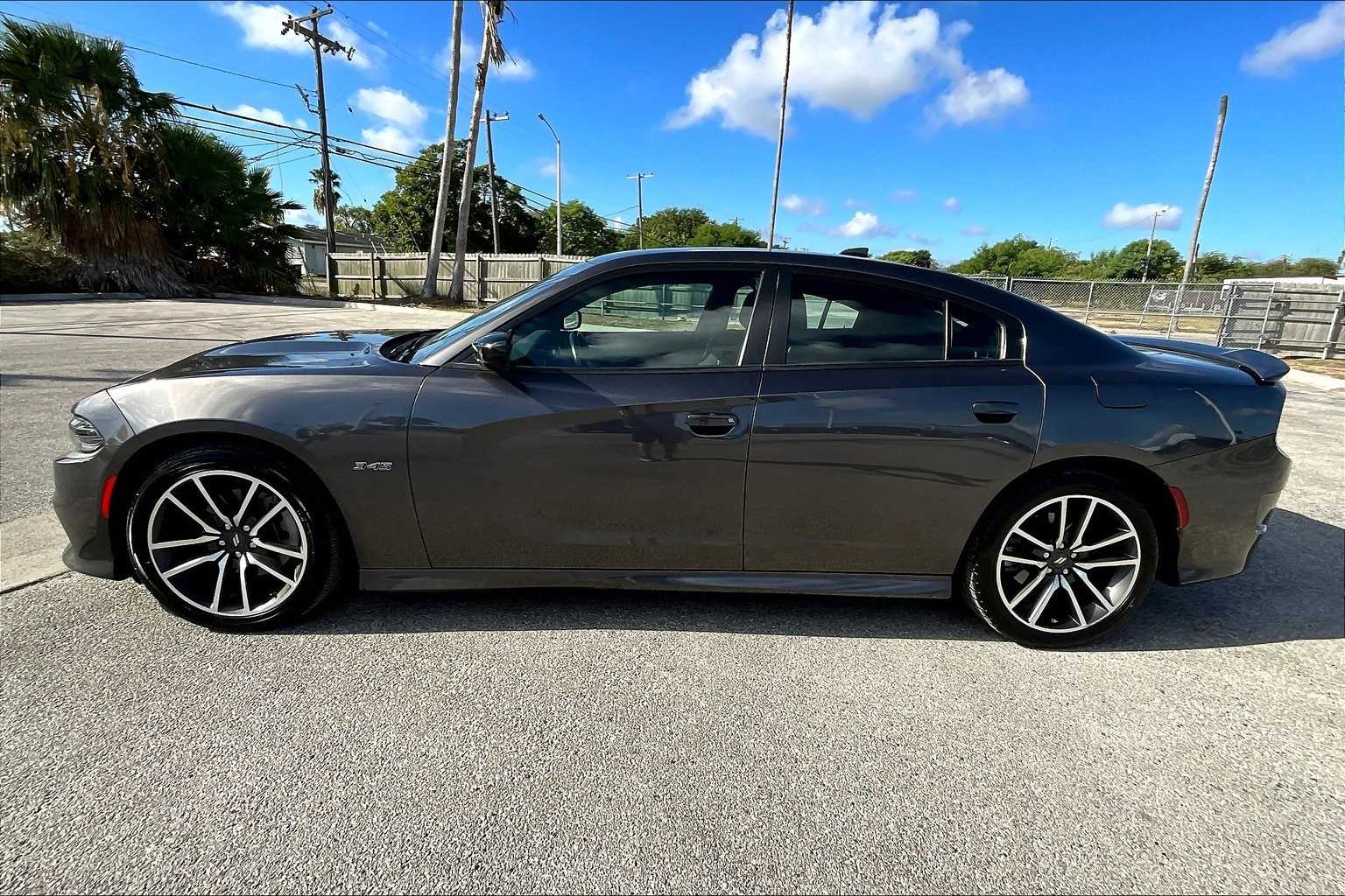 2023 Dodge Charger R/T photo 3