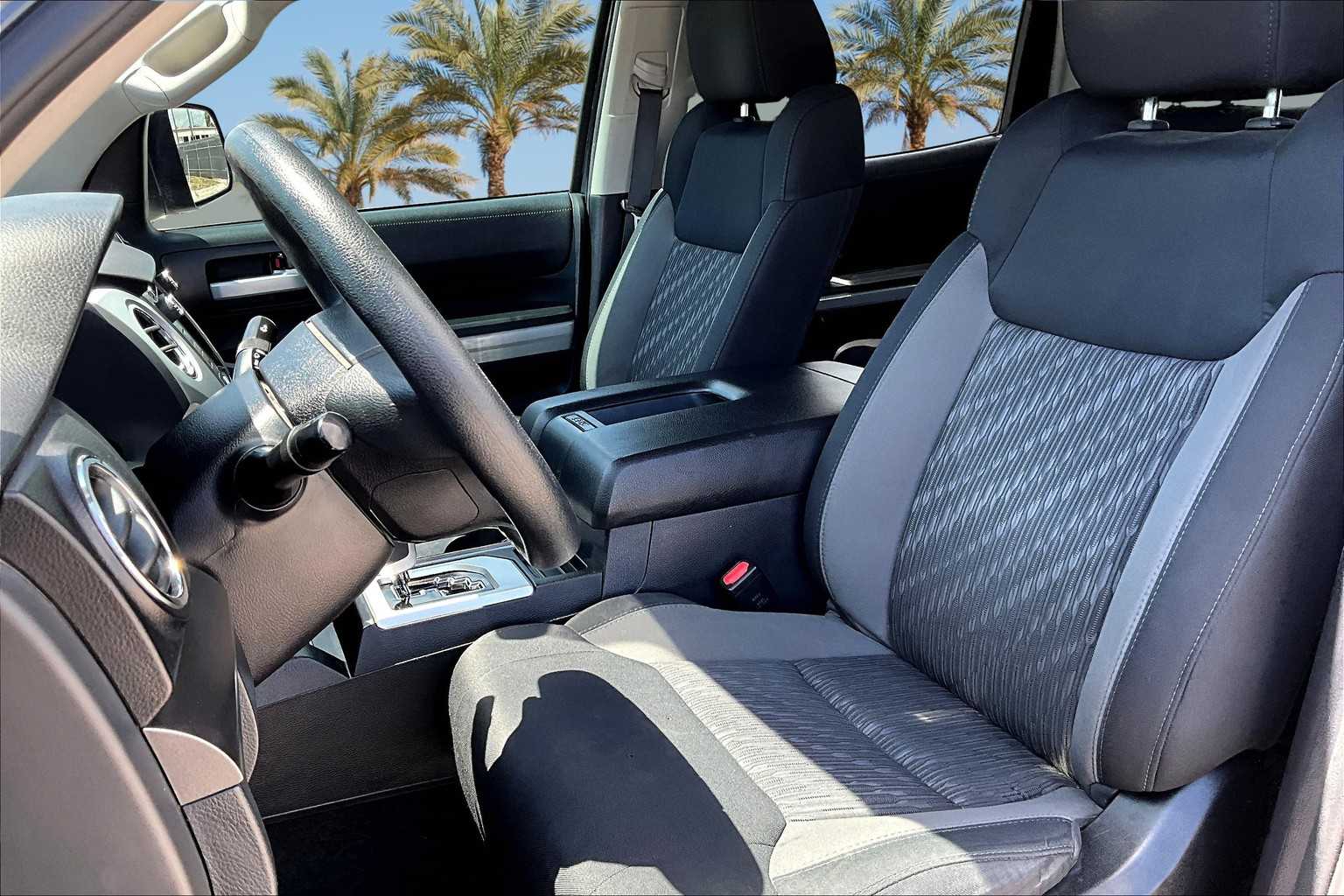Thumbnail: 2019 Toyota Tundra - 10