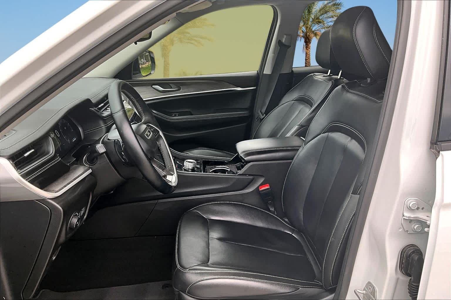 Thumbnail: 2021 Jeep Grand Cherokee L - 10