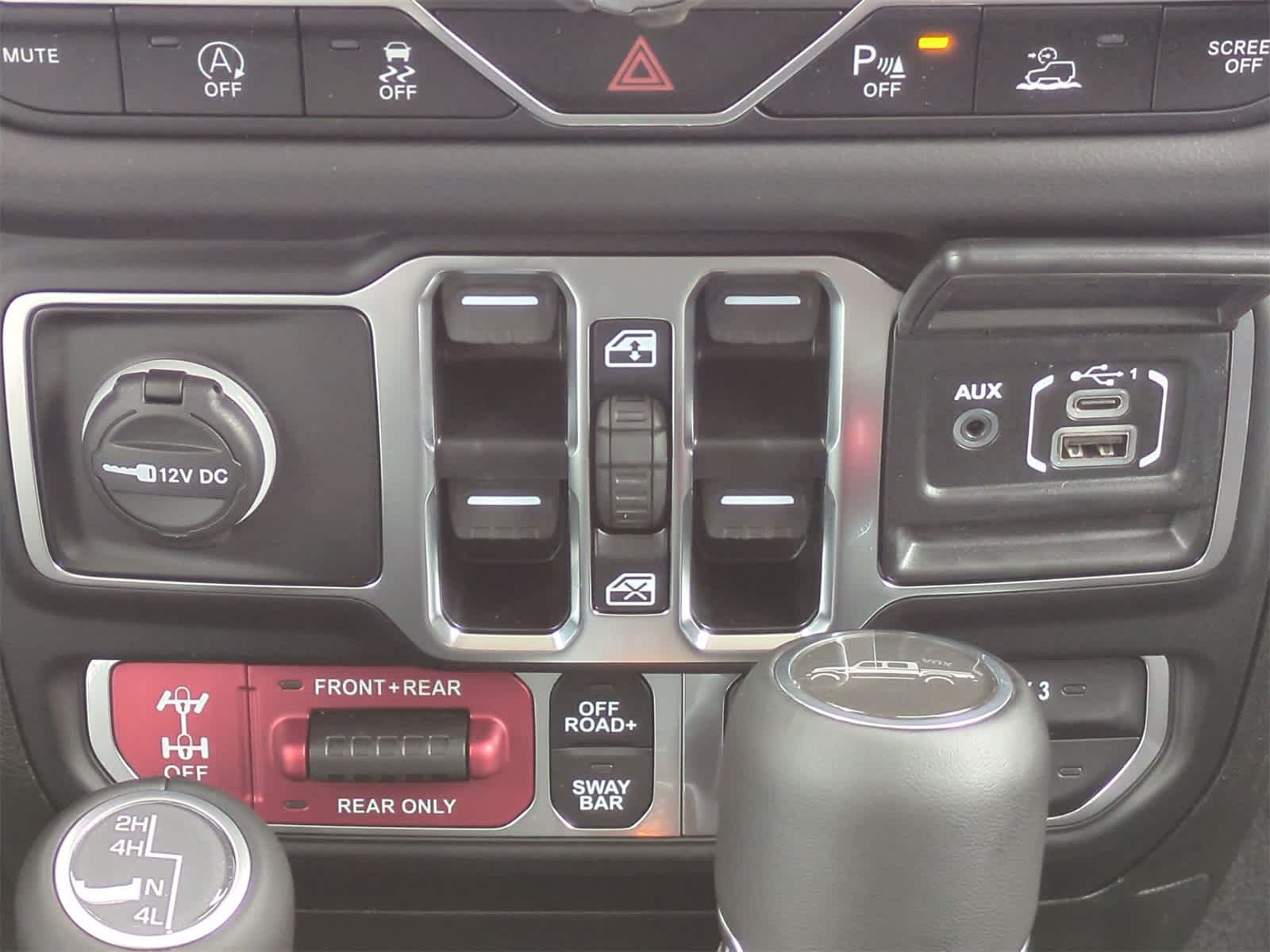 Thumbnail: 2025 Jeep Gladiator - 32