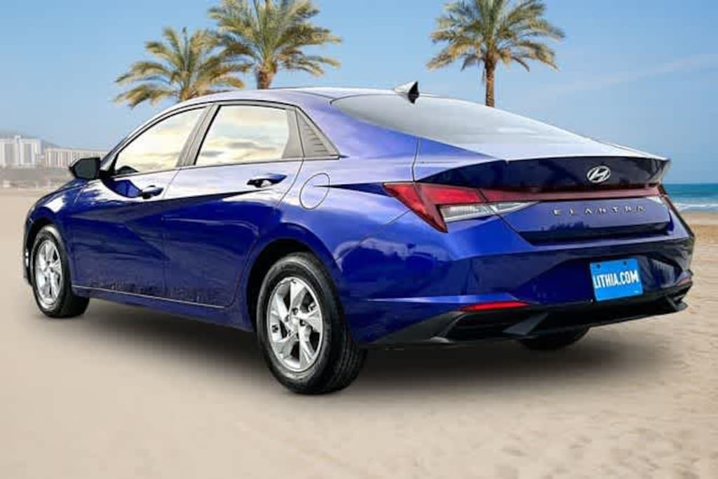 Used 2023 Hyundai Elantra SE Sedan