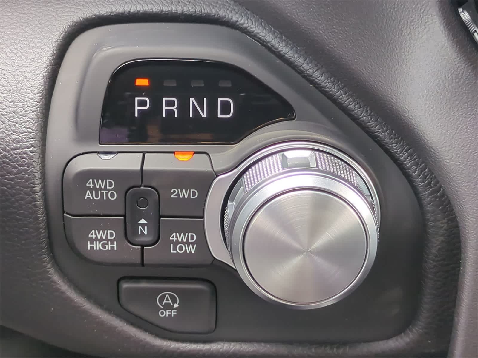 Thumbnail: 2025 RAM 1500 - 33