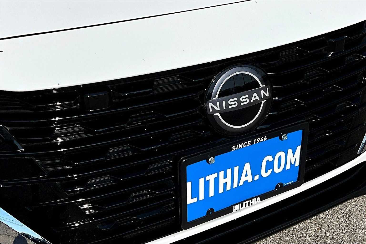 Thumbnail: 2024 Nissan Sentra - 32