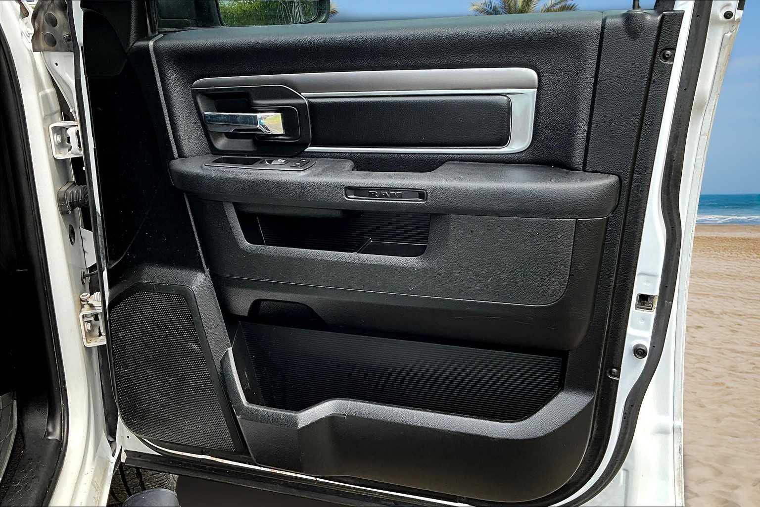 Thumbnail: 2021 RAM 1500 Classic - 24
