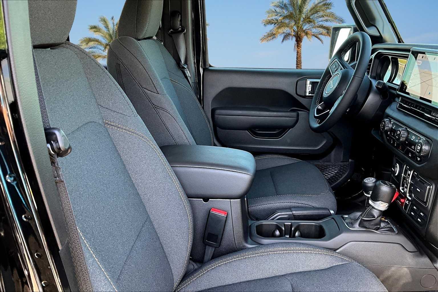 Thumbnail: 2025 Jeep Gladiator - 9