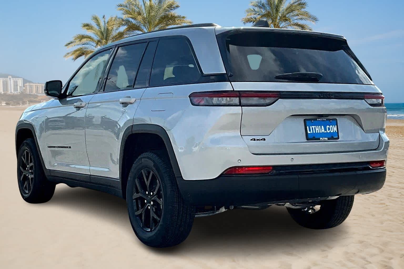 Thumbnail: 2025 Jeep Grand Cherokee - 4