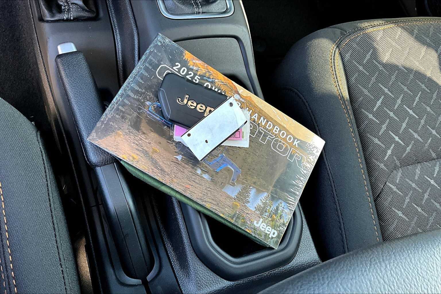 Thumbnail: 2025 Jeep Gladiator - 19